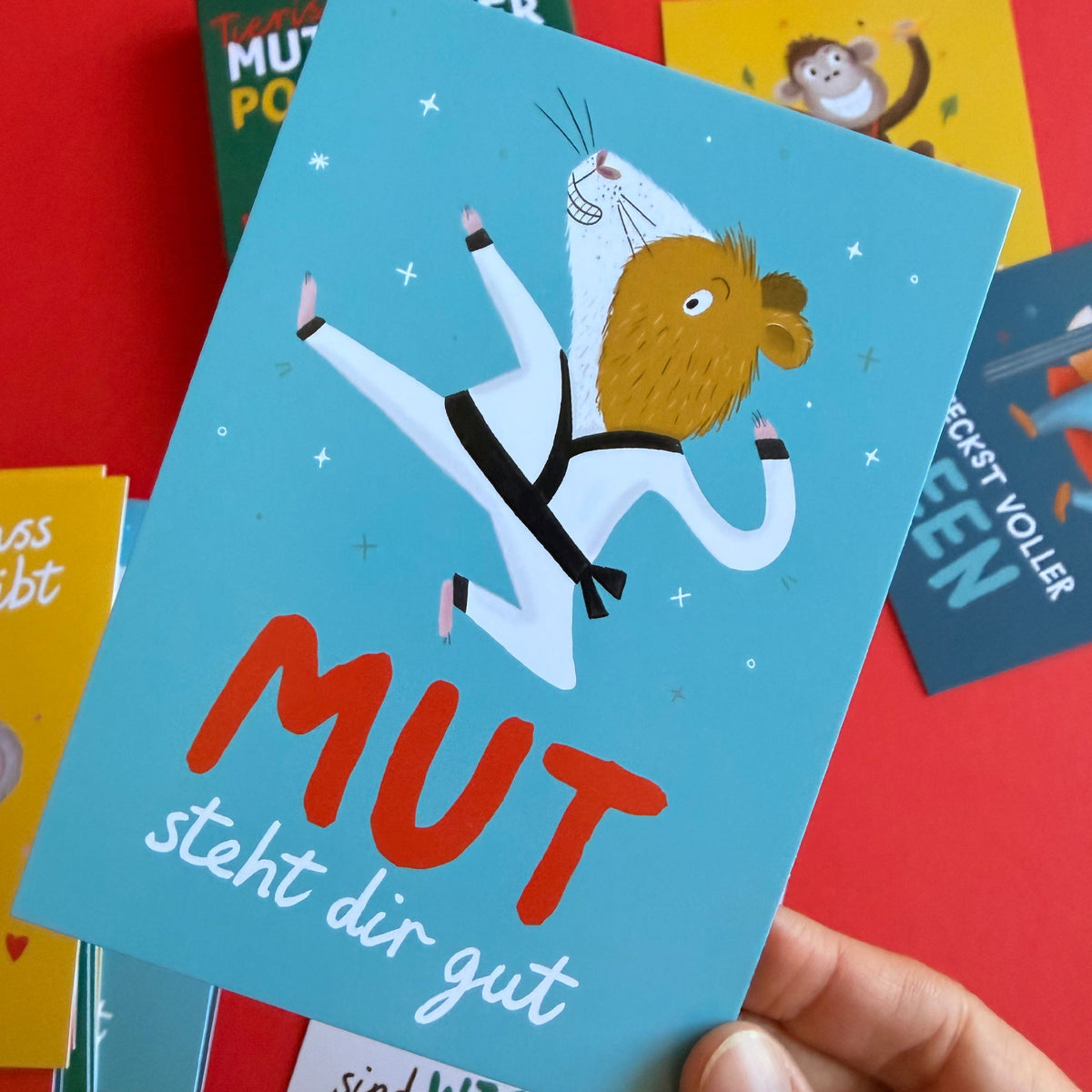 rüsselfuchs tierische mutmacher postkarten handgezeichnet Mut steht dir gut. Meerschweinchen macht karate.